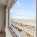 公寓 Lecomte - Beachfront Seaview 196 *