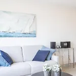 公寓 Lecomte - Beachfront Seaview 196 *