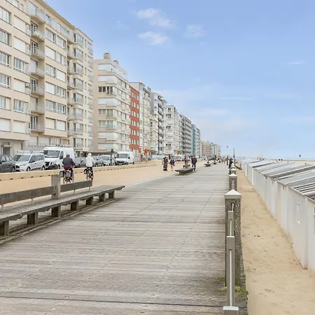 Lecomte - Beachfront Seaview 196 Apartment Ostend