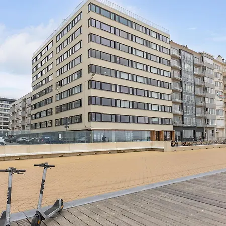 Lecomte - Beachfront Seaview 196 Apartment Ostend