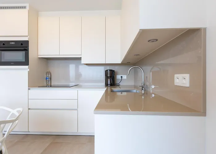 Apartment Lecomte - Beachfront Seaview 196 Ostend