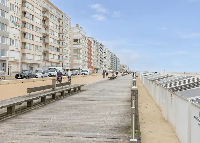 Lecomte - Beachfront Seaview 196 Apartment Ostend