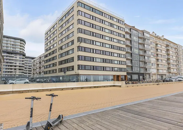 Lecomte - Beachfront Seaview 196 Apartment Ostend