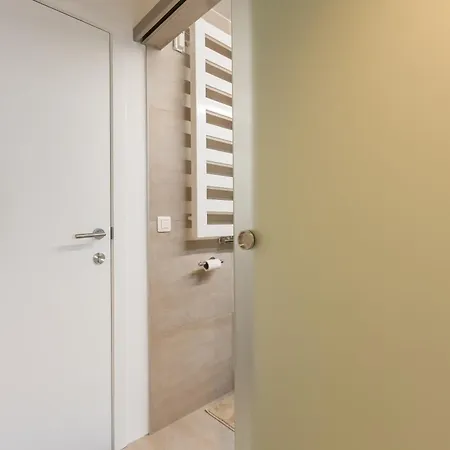 Lecomte - Beachfront Seaview 196 * 오스텐드